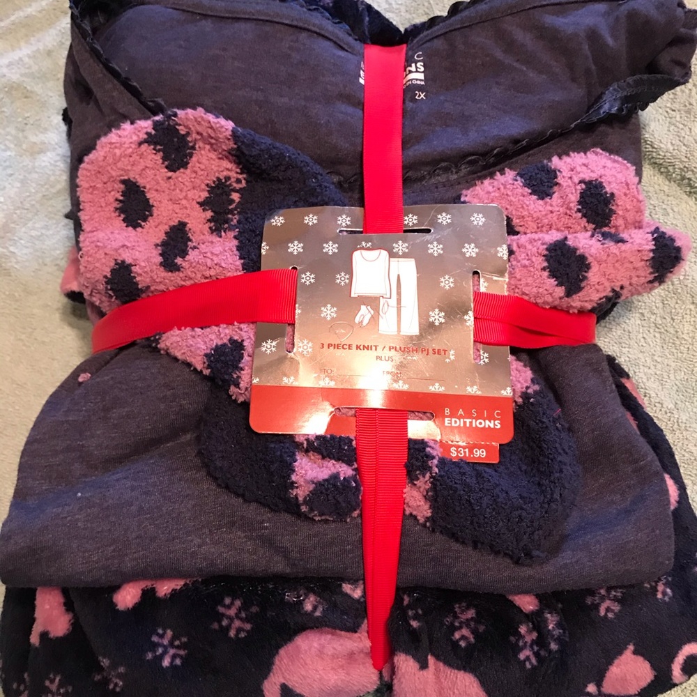 NWT fleece pjs